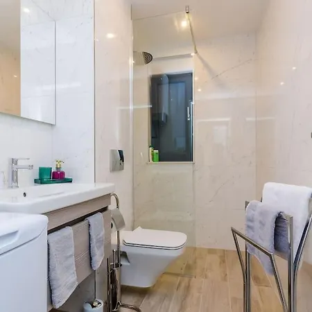 Lacus Seaview Balcony Deluxe With Free Parking *