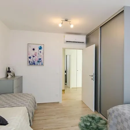 Apartment Lacus Seaview Balcony Deluxe With Free Parking *