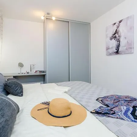 Lacus Seaview Balcony Deluxe With Free Parking *