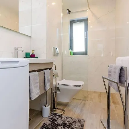 Lacus Seaview Balcony Deluxe With Free Parking Cavtat